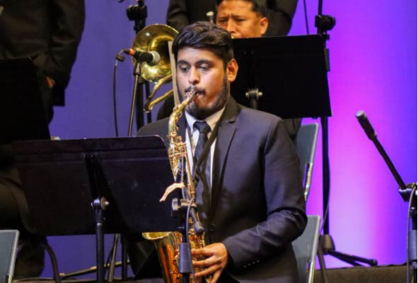 la-big-band-pucp-celebra-el-dia-del-padre-en-plaza-san-miguel-11062026121300