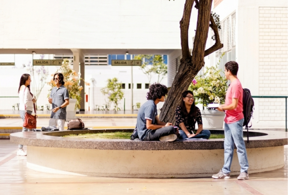 Letras Debate: "Ciudadanía, política e información"