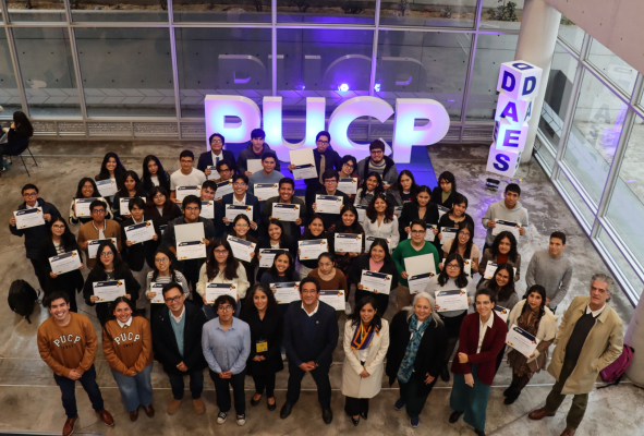 encuentro-de-la-comunidad-de-becarios-pucp-2025-2